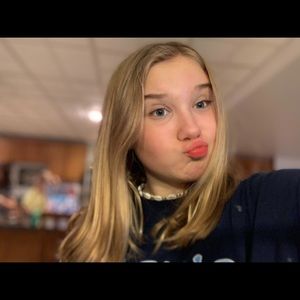 Meet your Posher, Ava